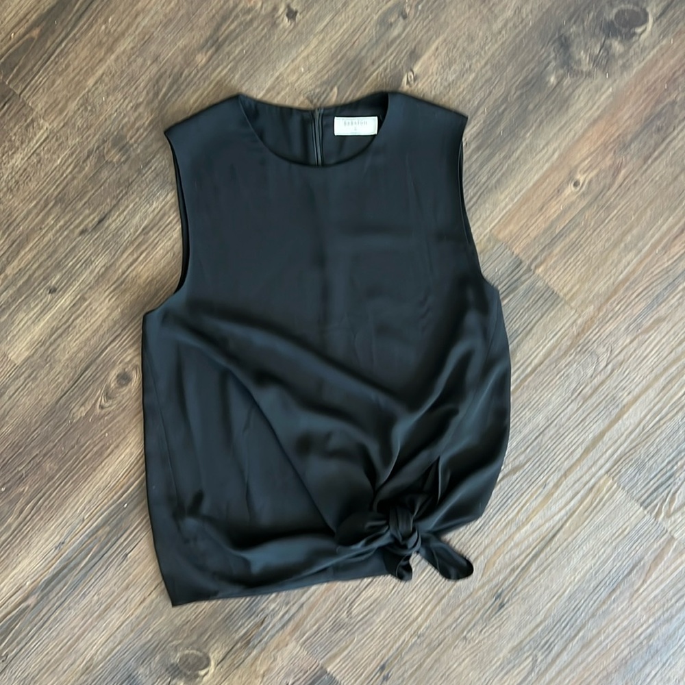 Aritzia Babaton Black Top